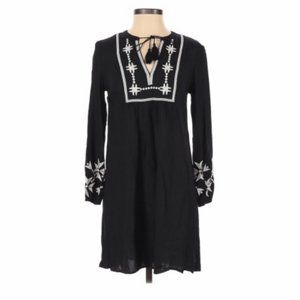 Old Navy Black & White Embroidered Tunic Dress